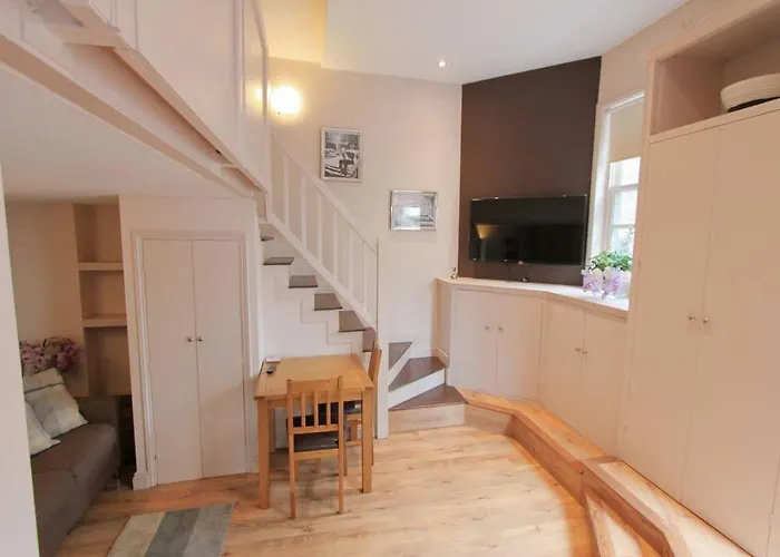 The Coach House, Clifton And Parking - Hopewell