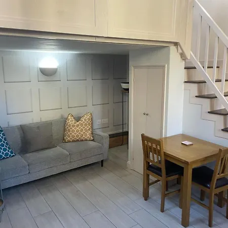 The Coach House, Clifton And Parking - Hopewell *